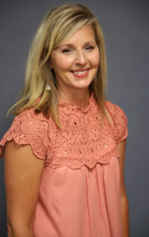 Photograph of Nicole Thompson smiling